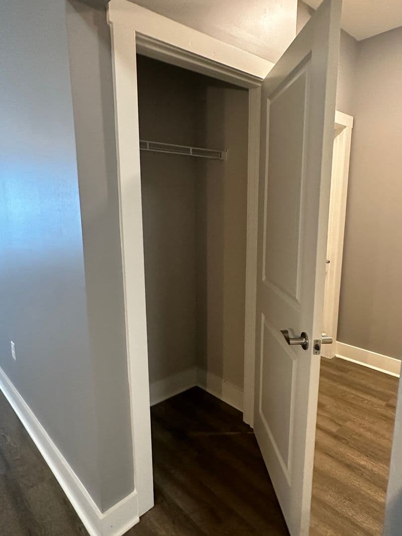 White House Apartment: 2940 US-31W