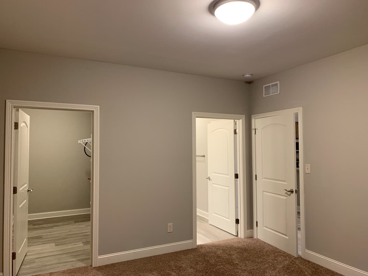 Bowling Green Apartment: 249 Greenwood Lane