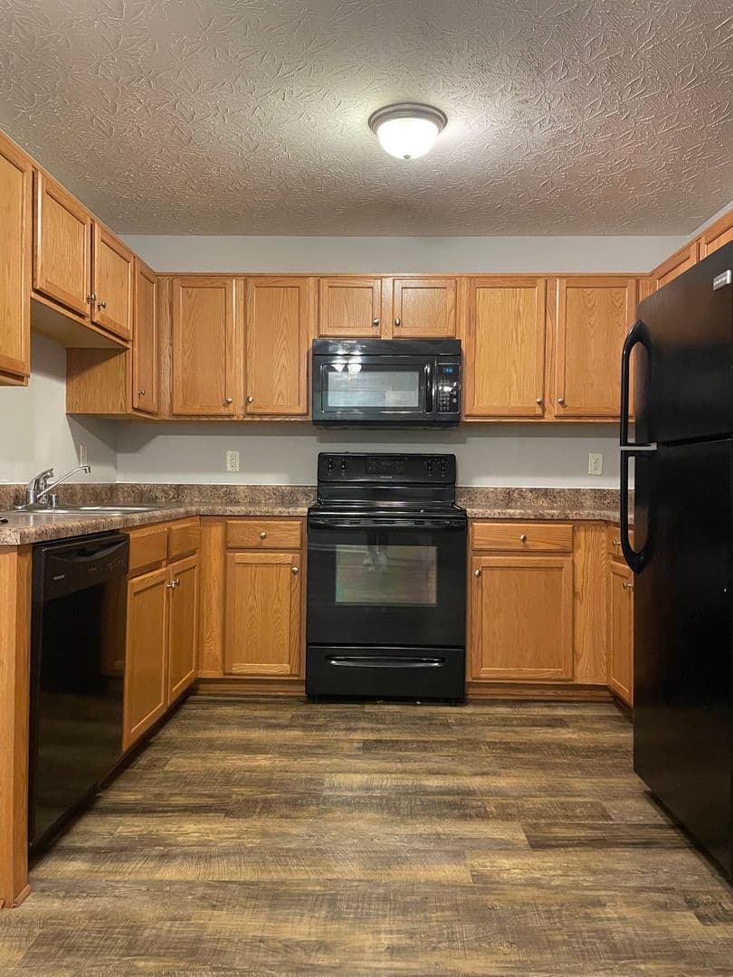 Bowling Green Apartment: 343 Upper Stone Avenue Apt. A