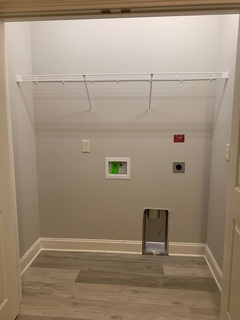Bowling Green Apartment: 249 Greenwood Lane