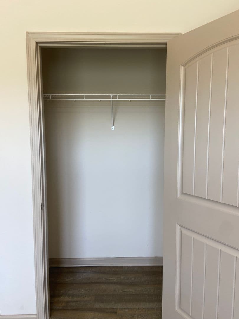 Bowling Green Apartment: 1607 & 1720 US 31W Bypass
