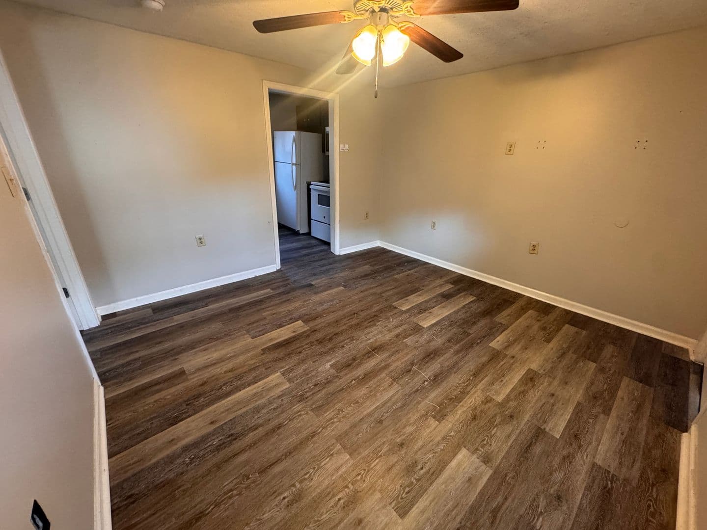 Bowling Green Apartment: 523 E 12th Avenue
