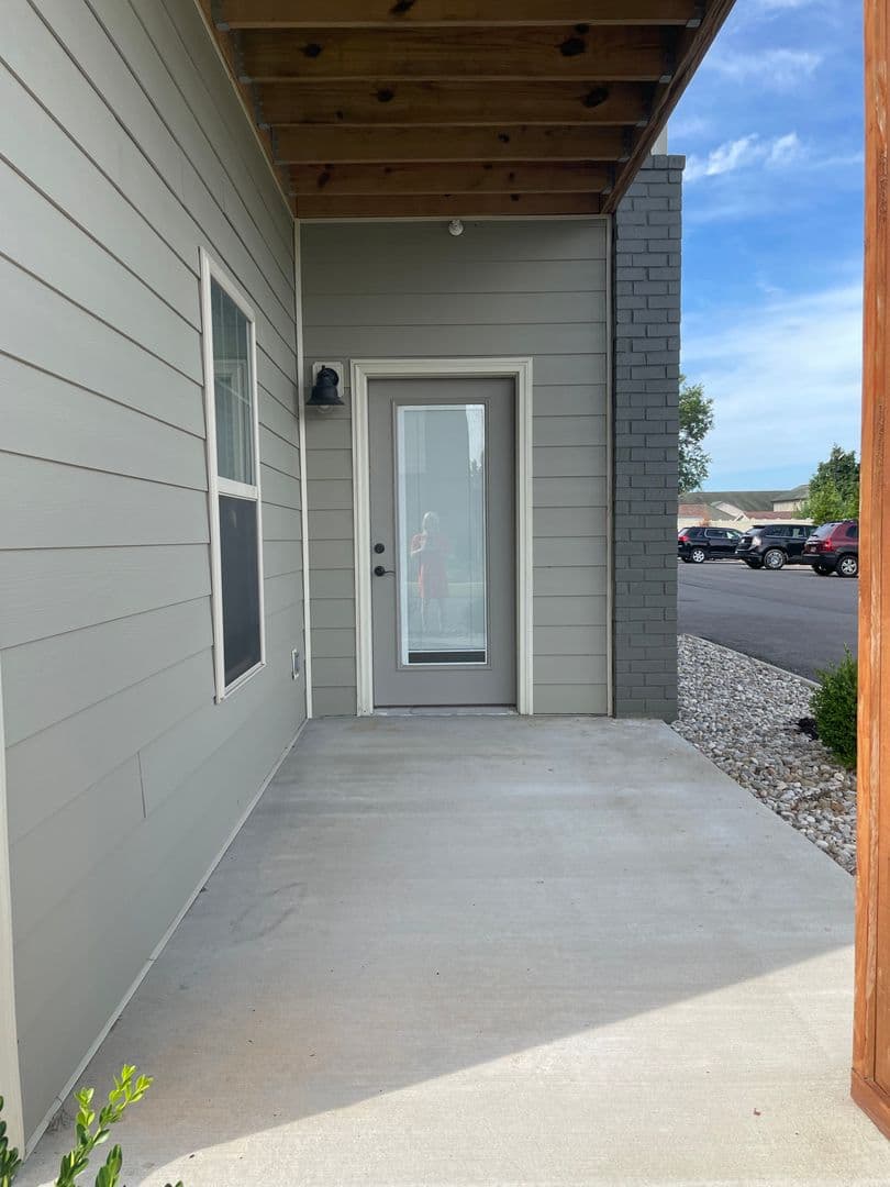 Bowling Green Apartment: 249 Greenwood Lane