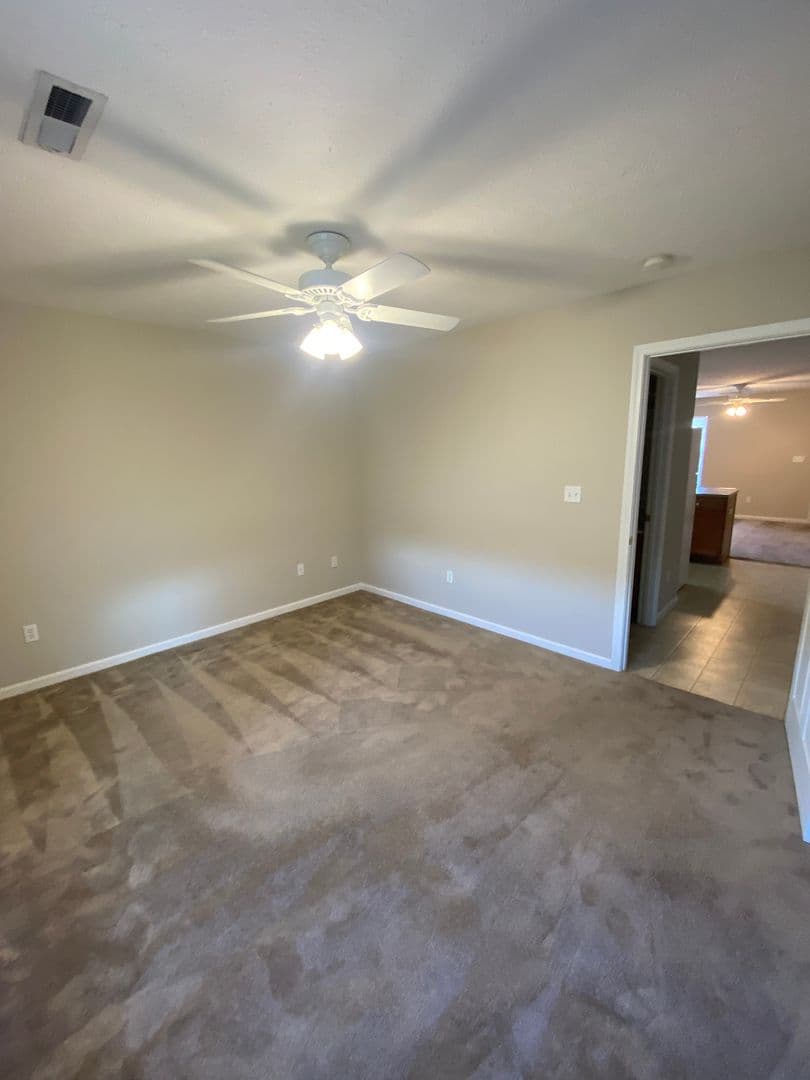 Elizabethtown Apartment: 134 Raleigh Drive