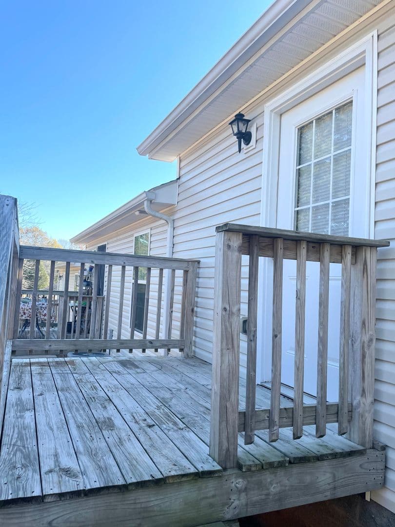 Bowling Green Apartment: 398 Lower Stone Avenue