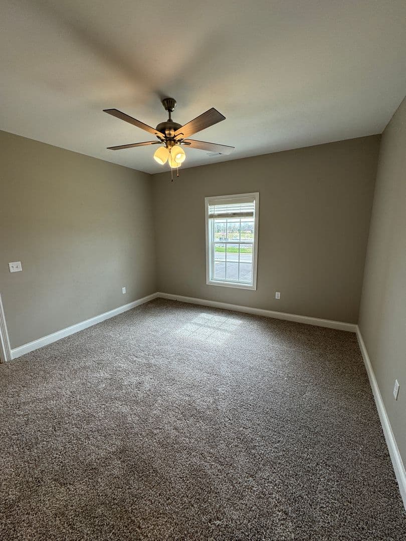 Bowling Green Apartment: 5204 Bakers Spring Street