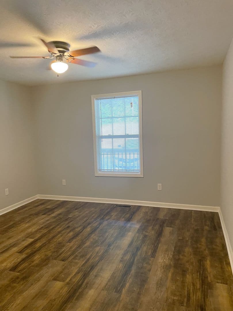 Bowling Green Apartment: 343 Upper Stone Avenue Apt. A