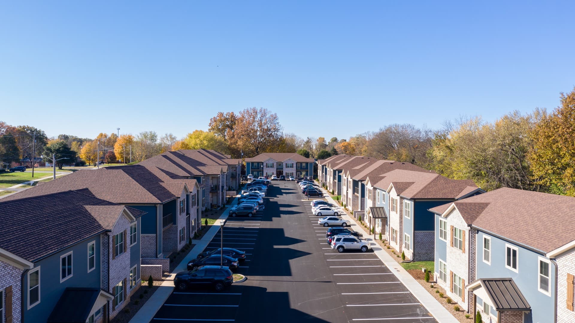 Bowling Green Apartment: 556 Emmett Ave