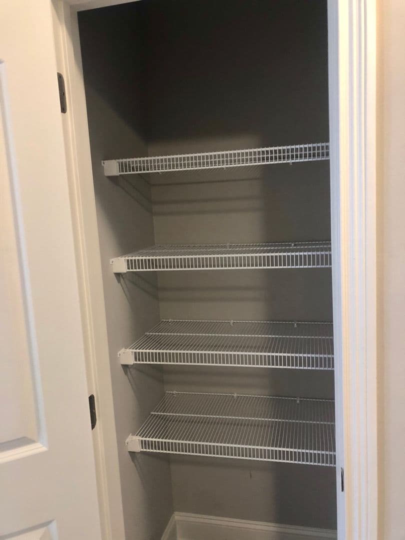 Bowling Green Apartment: 249 Greenwood Lane