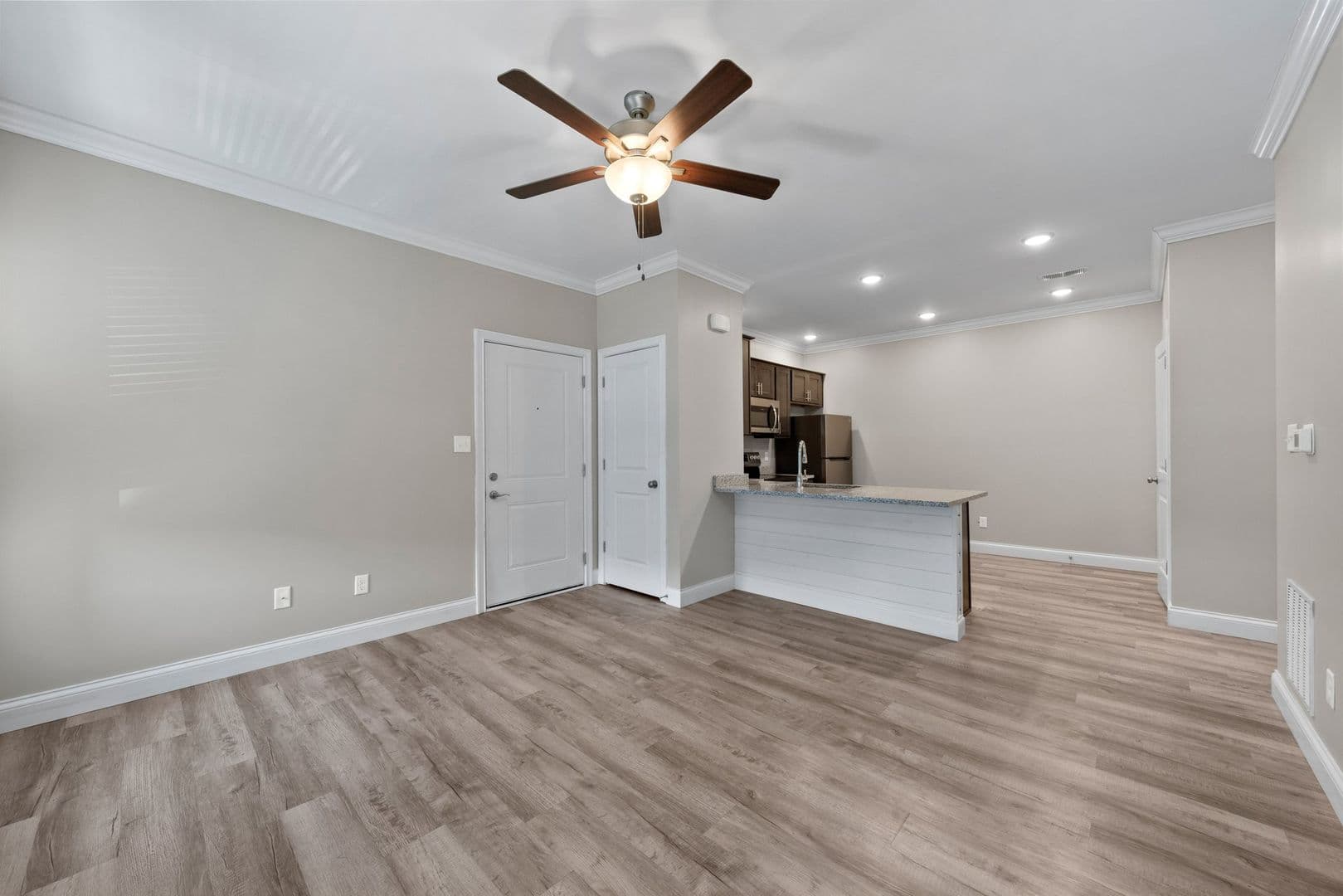 Bowling Green Apartment: 2363 Fox Ridge Court