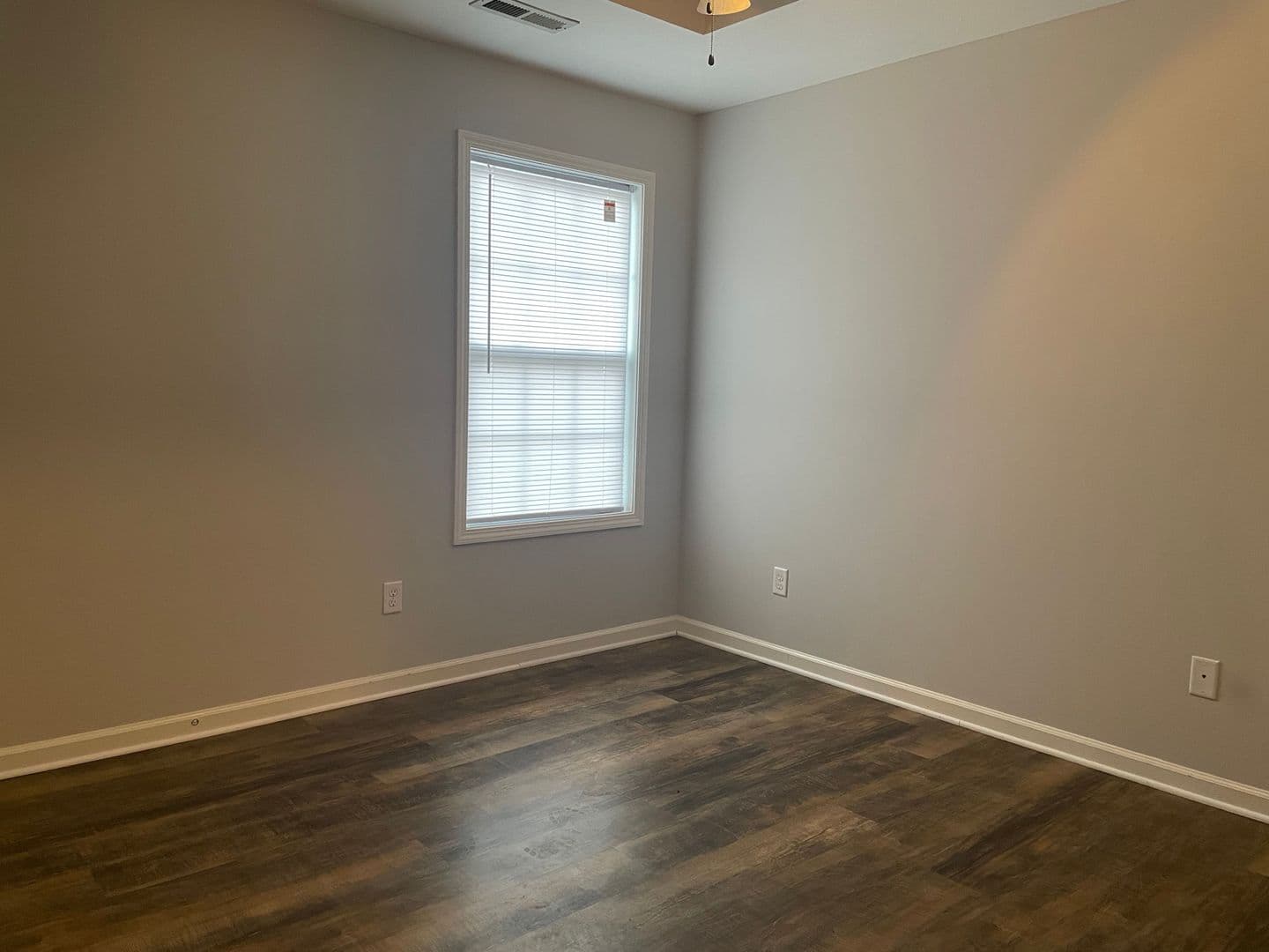 Bowling Green Apartment: 348 Upper Stone Avenue
