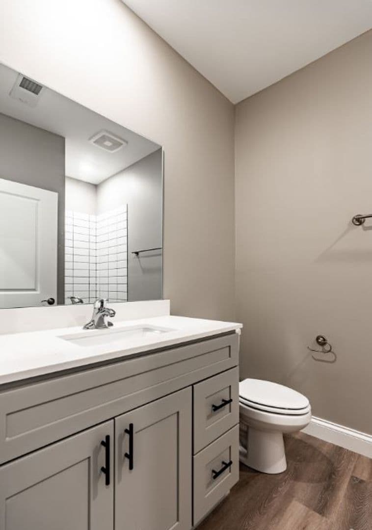 Bowling Green Apartment: 173 Traditions Boulevard