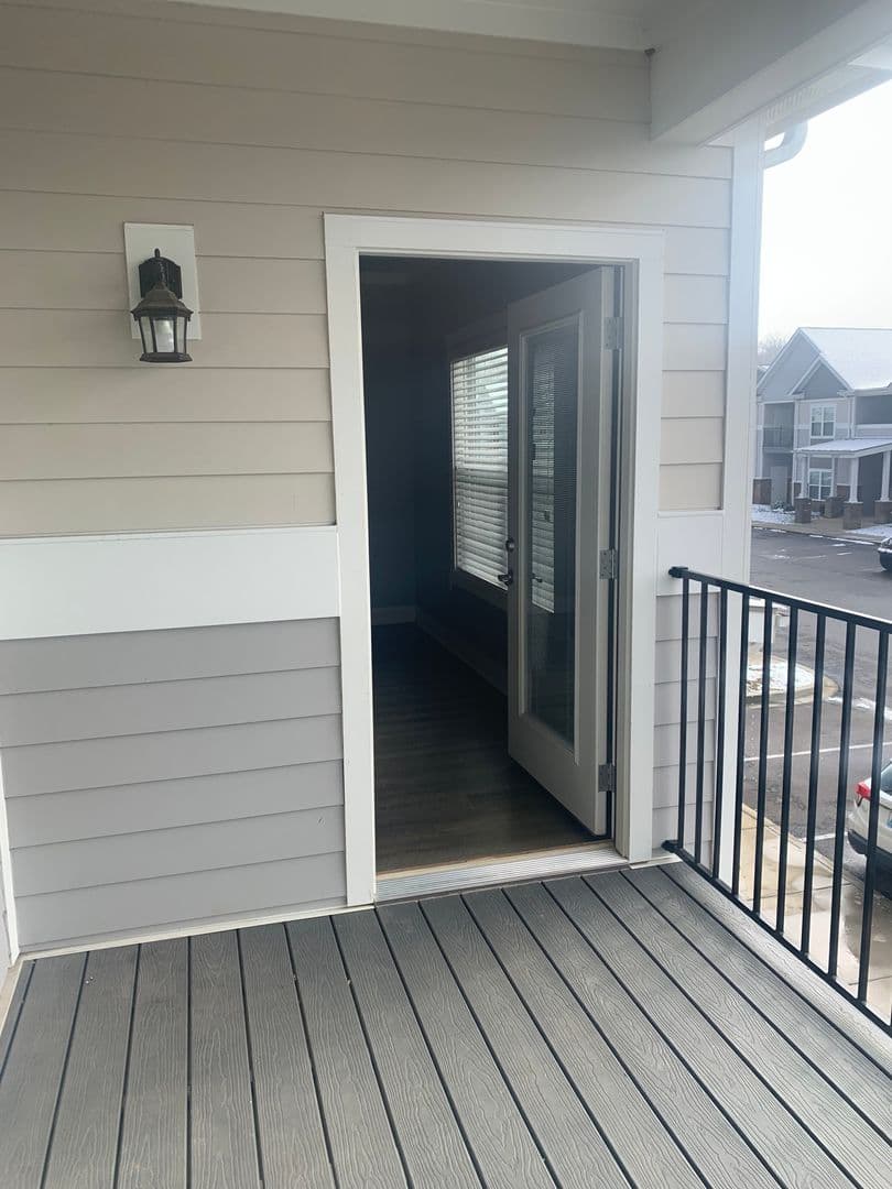 White House Apartment: 2940 US-31W