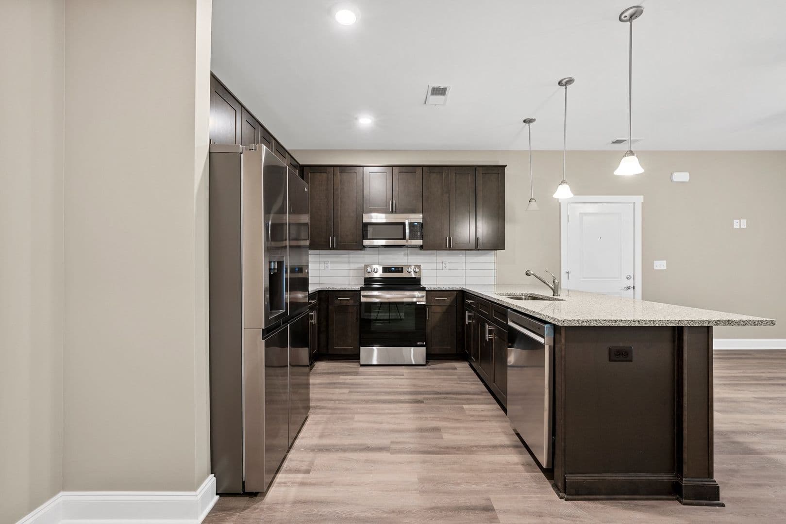 Bowling Green Apartment: 945 Riverbend Street