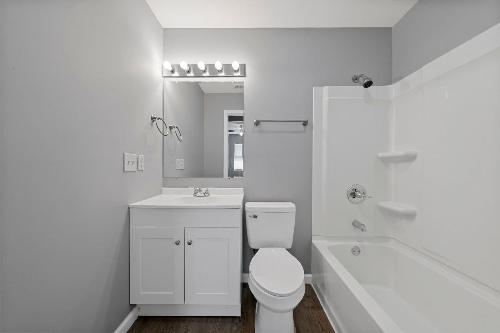 Owensboro Apartment: 630 Chuck Gray Ct