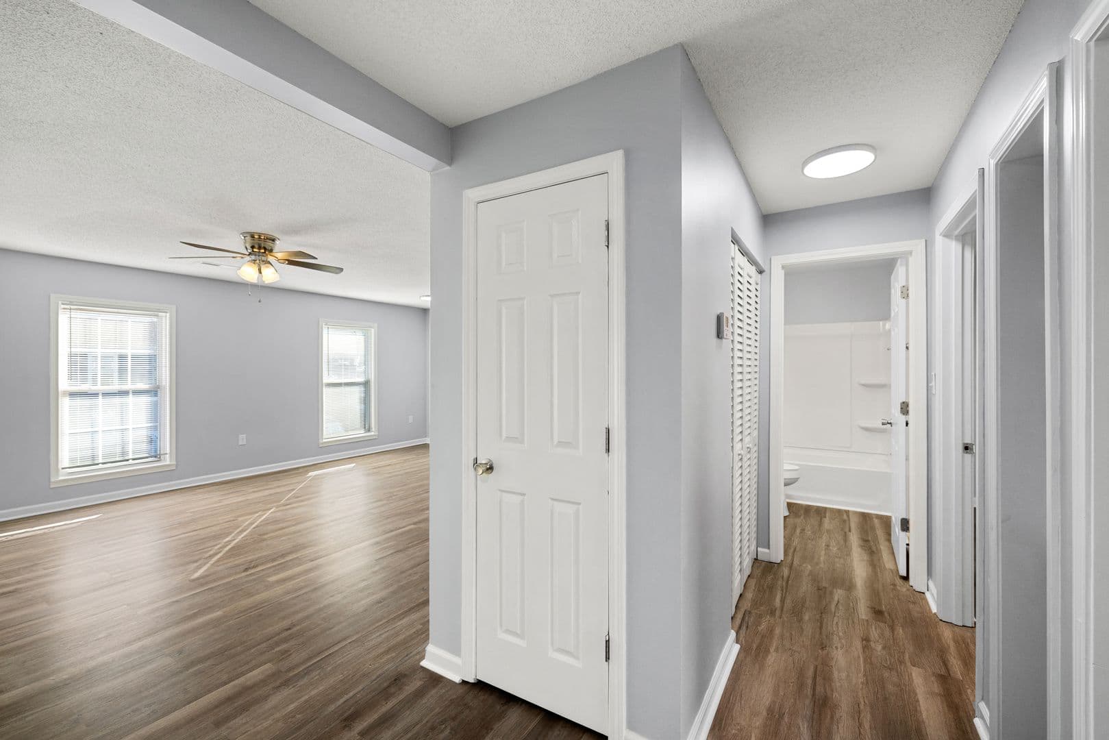 Owensboro Apartment: 630 Chuck Gray Ct