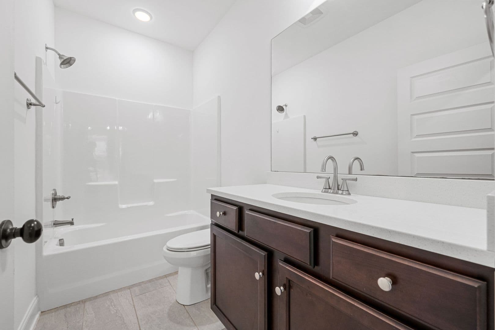 Bowling Green Apartment: 864 Fairview Avenue