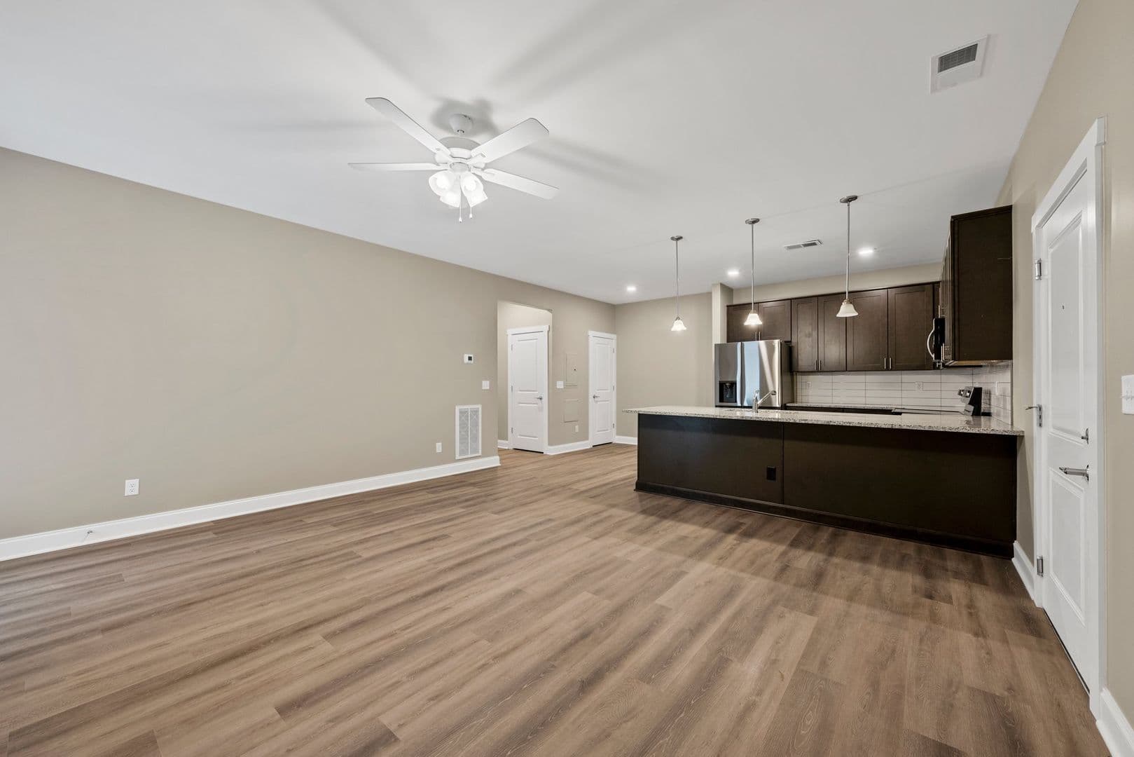 Bowling Green Apartment: 945 Riverbend Street