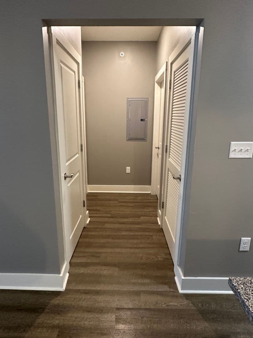 White House Apartment: 2940 US-31W