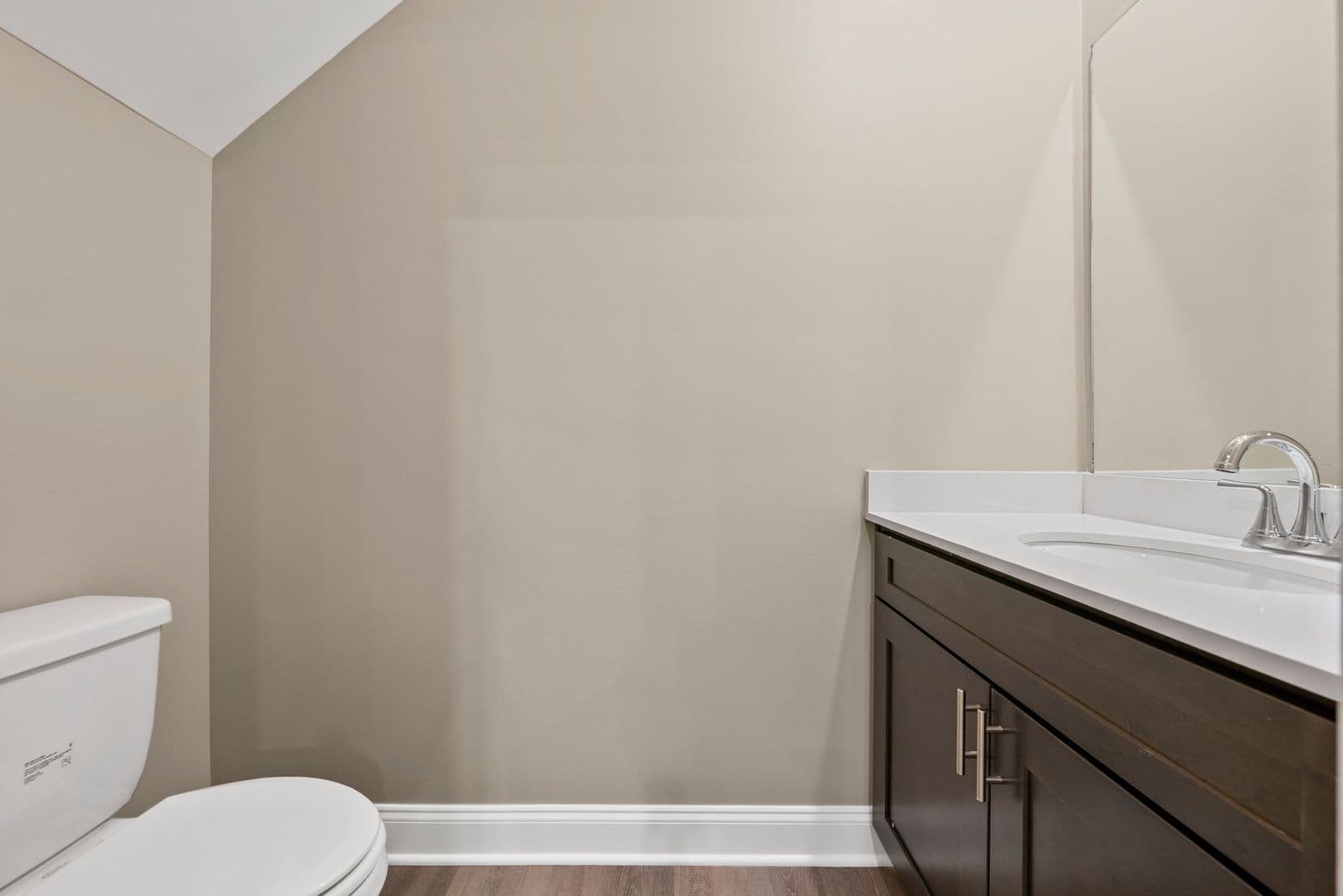 Bowling Green Apartment: 945 Riverbend Street