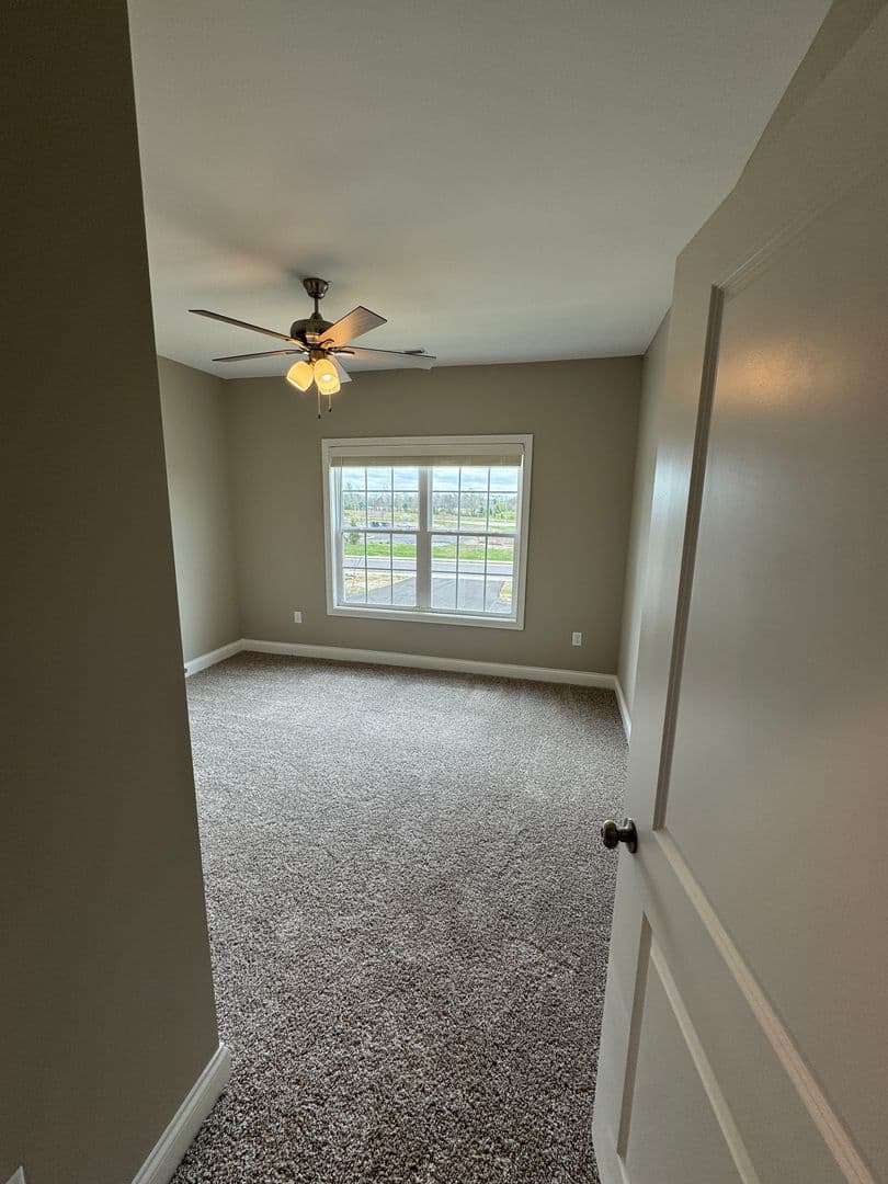 Bowling Green Apartment: 5204 Bakers Spring Street