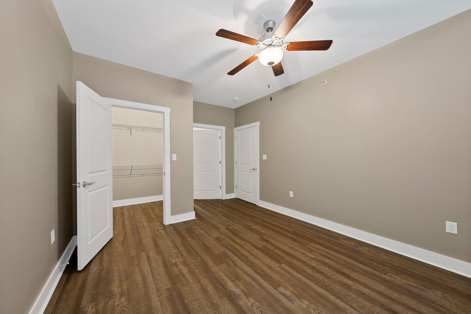 White House Apartment: 2940 US-31W