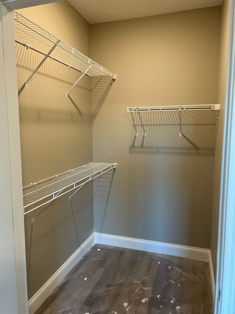 Bowling Green Apartment: 171 Hunt Village Lane