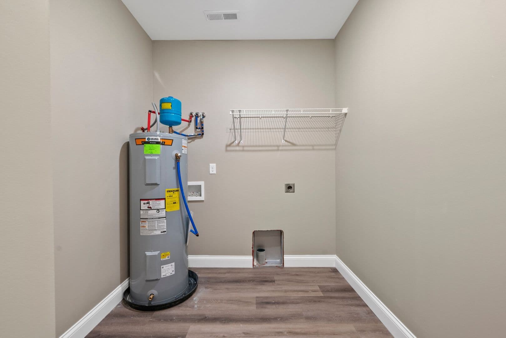 Bowling Green Apartment: 179 Walnut Creek Drive