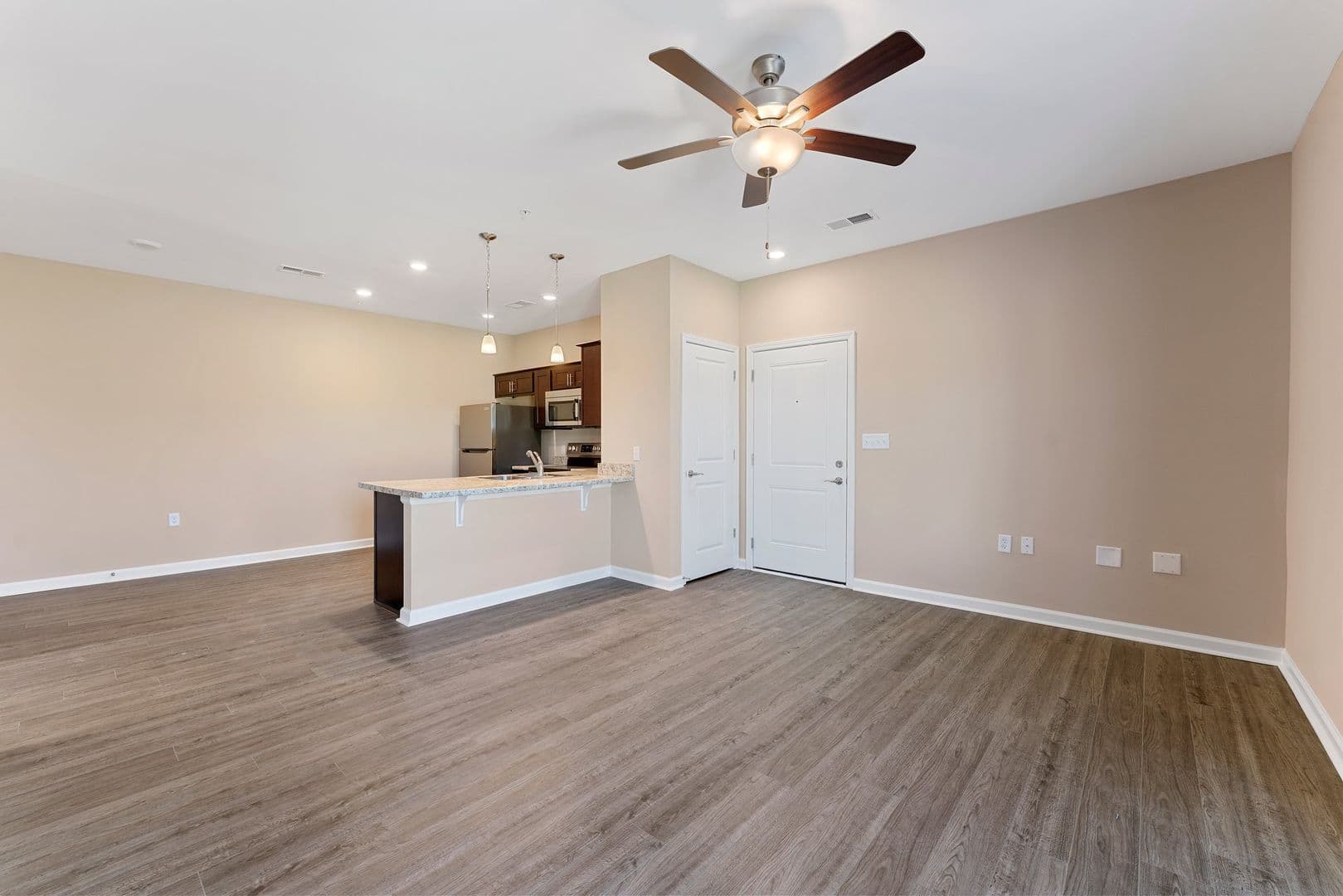 Portland Apartment: 1077 Gateview Drive