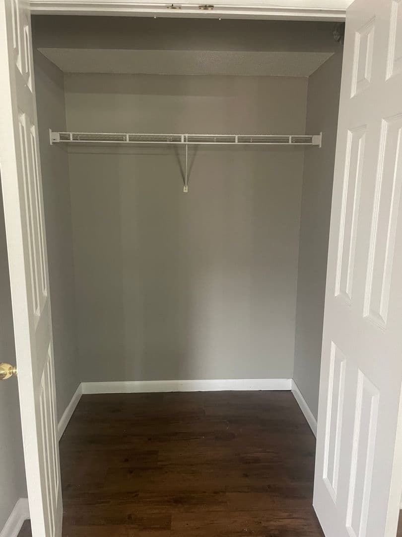 Bowling Green Apartment: 128 River Tanmer Way