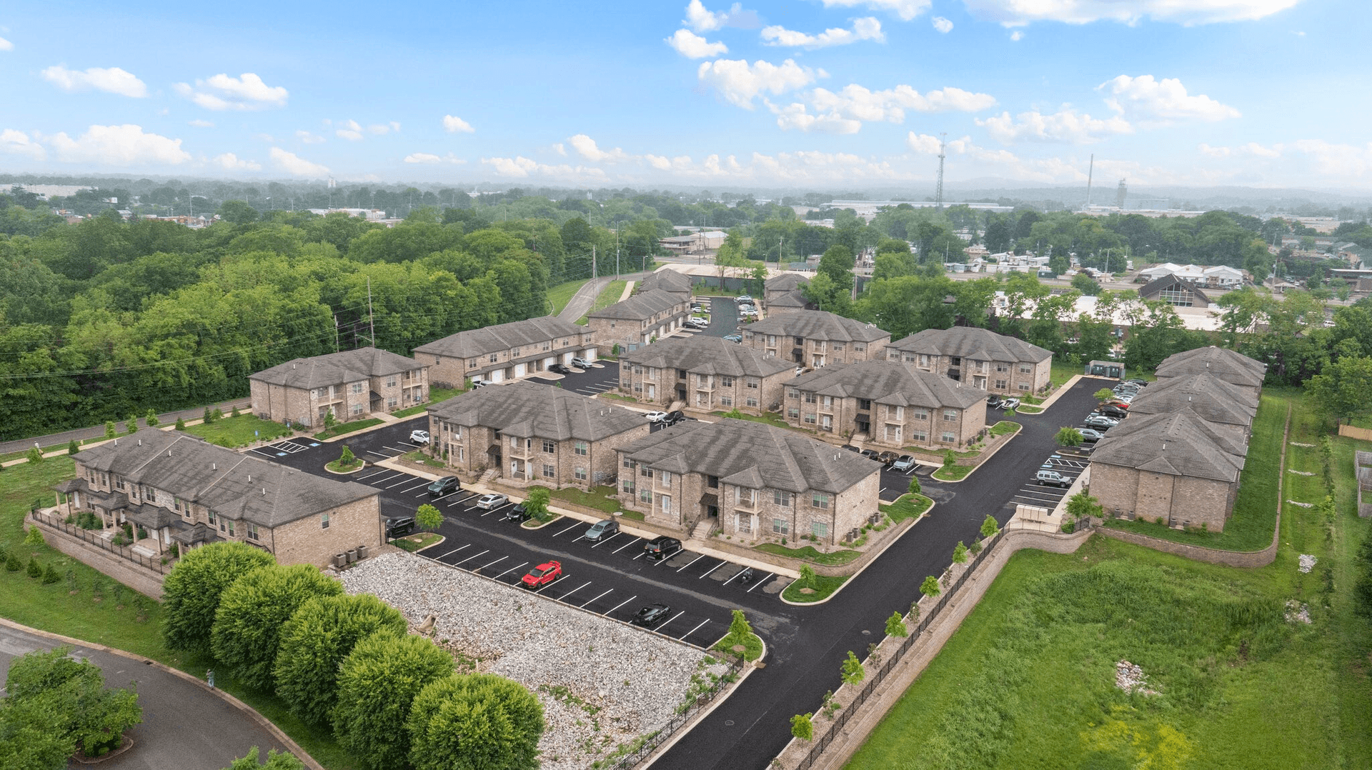 Bowling Green Apartment: 945 Riverbend Street