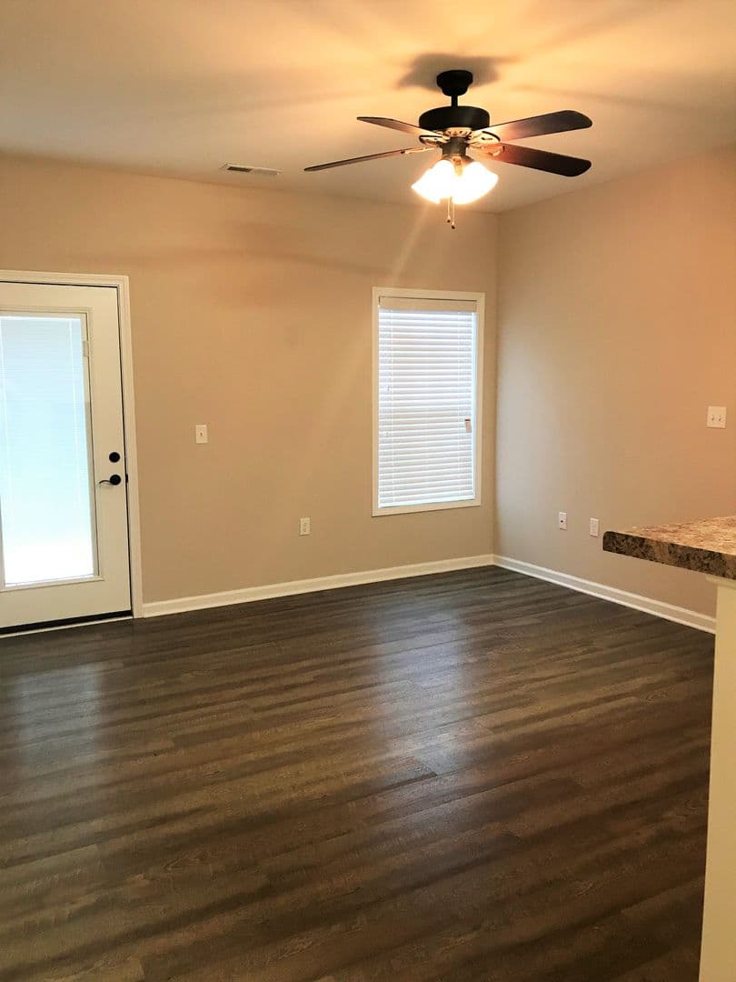Bowling Green Apartment: 2730 Industrial Drive
