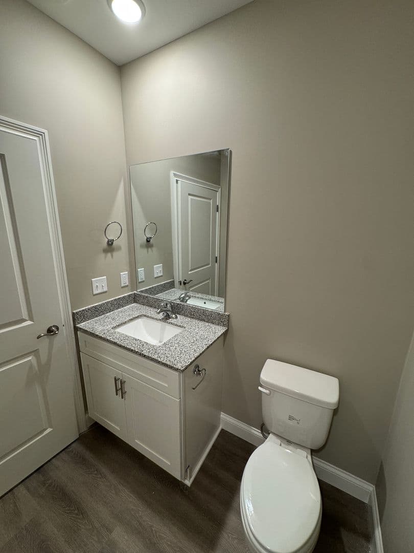 Bowling Green Apartment: 5204 Bakers Spring Street