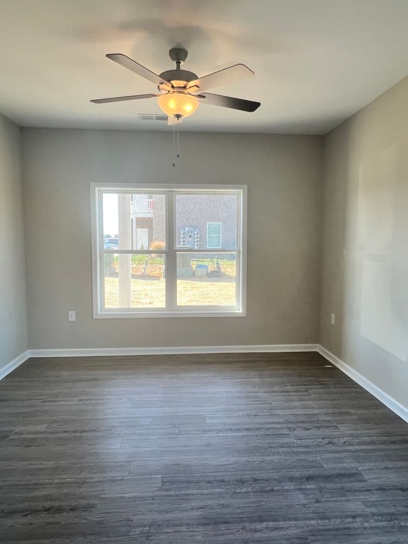 Portland Apartment: 1077 Gateview Drive