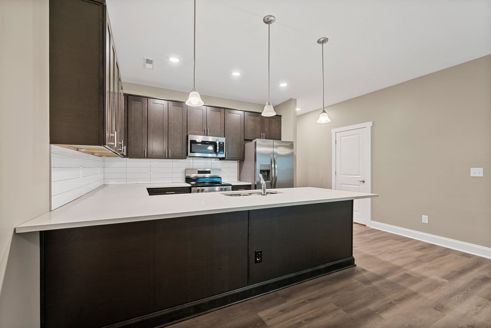 Bowling Green Apartment: 945 Riverbend Street