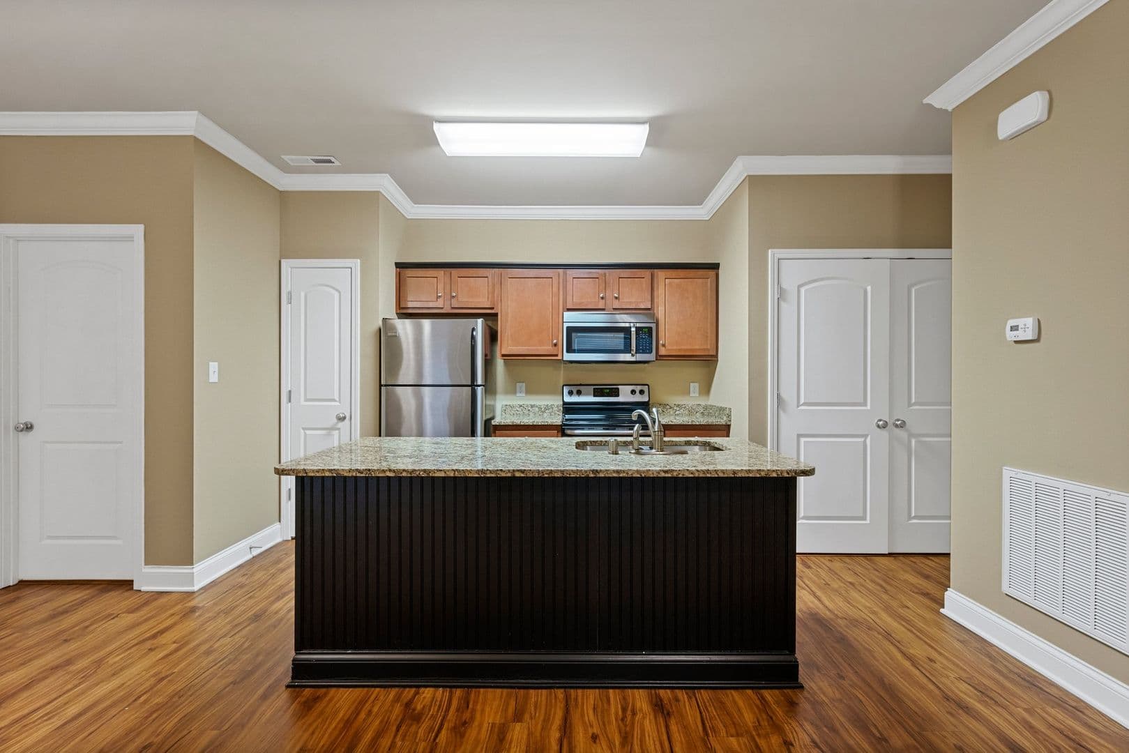 Bowling Green Apartment: 6068 Louisville Rd