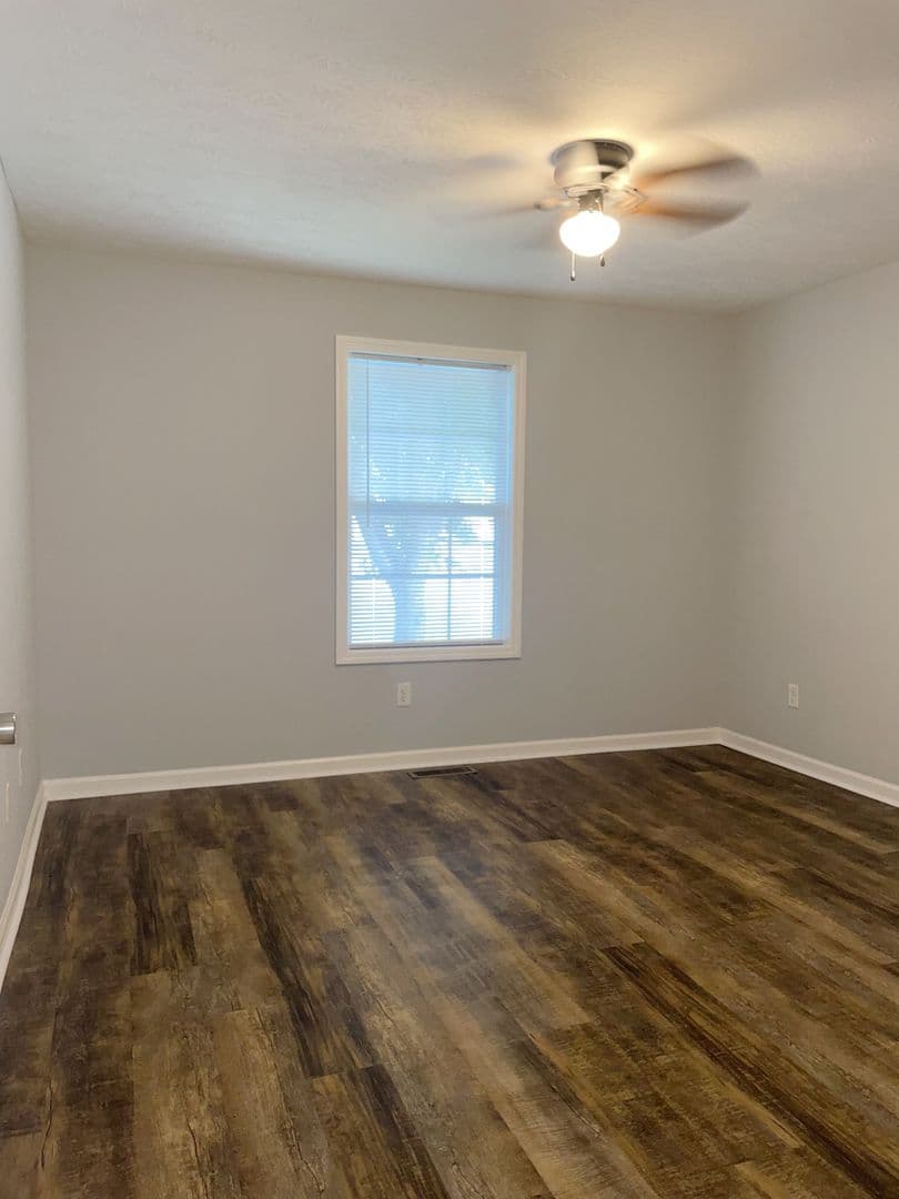 Bowling Green Apartment: 343 Upper Stone Avenue Apt. A