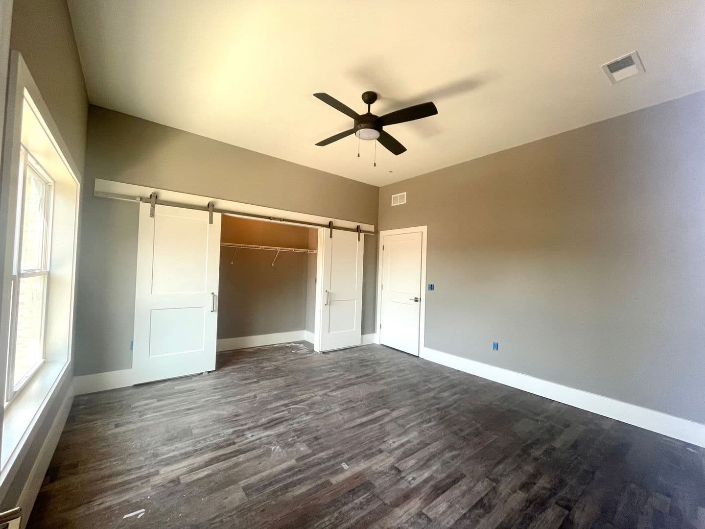 Bowling Green Apartment: 677 Chestnut St