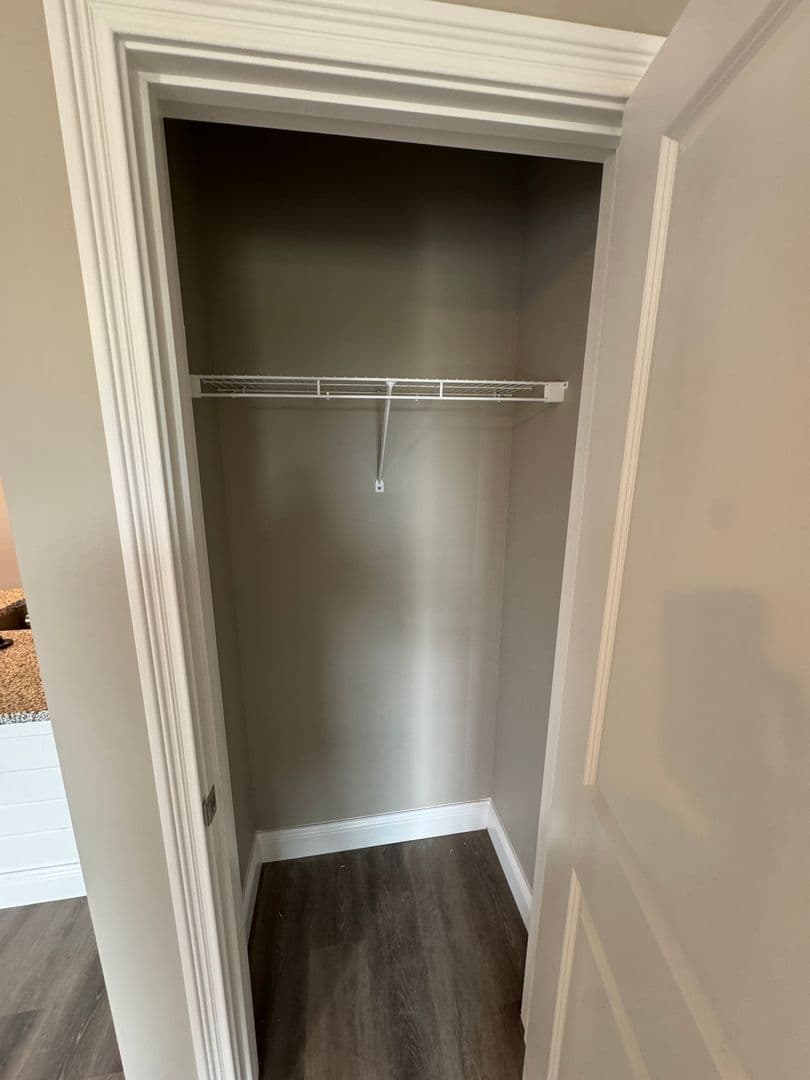 Bowling Green Apartment: 5204 Bakers Spring Street