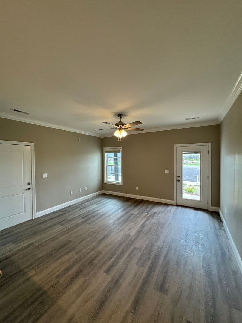 Bowling Green Apartment: 5204 Bakers Spring Street