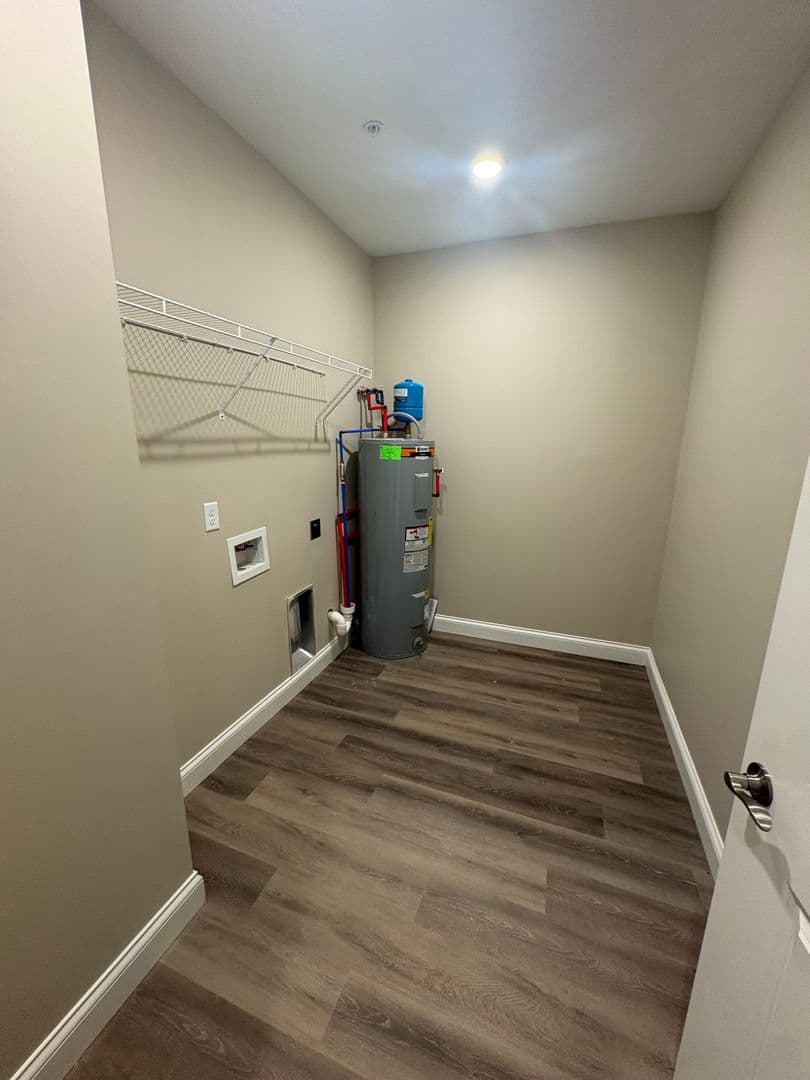 Bowling Green Apartment: 179 Walnut Creek Drive