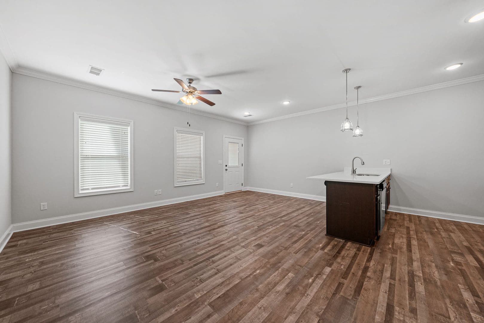 Bowling Green Apartment: 864 Fairview Avenue