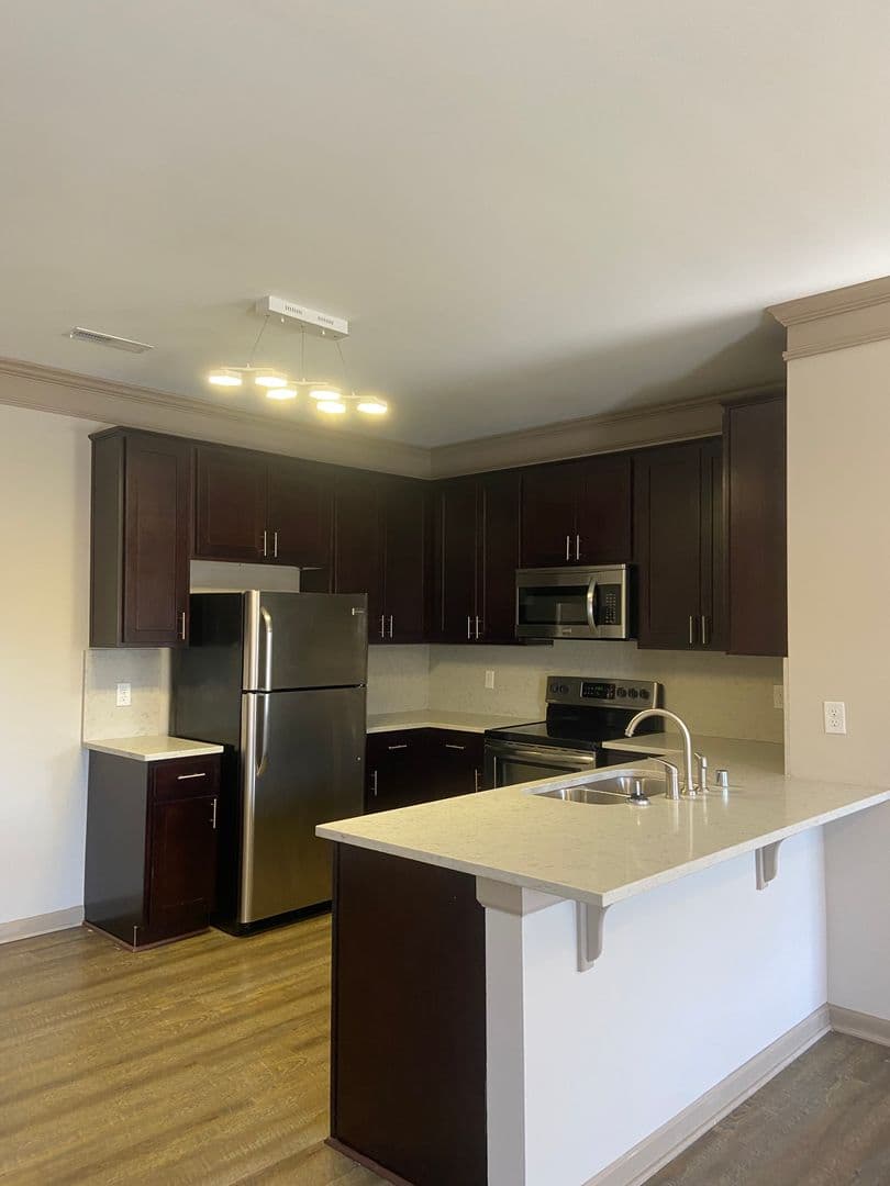 Bowling Green Apartment: 1607 & 1720 US 31W Bypass
