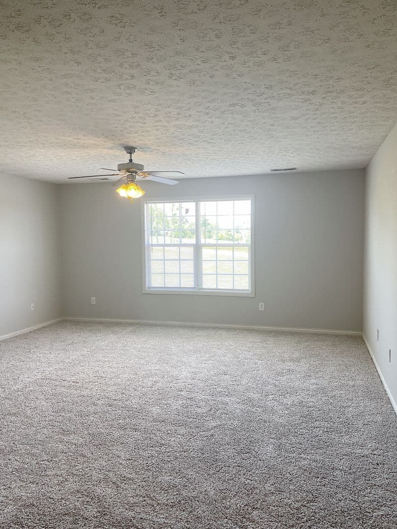 Bowling Green Apartment: 181 McFadin Station Street