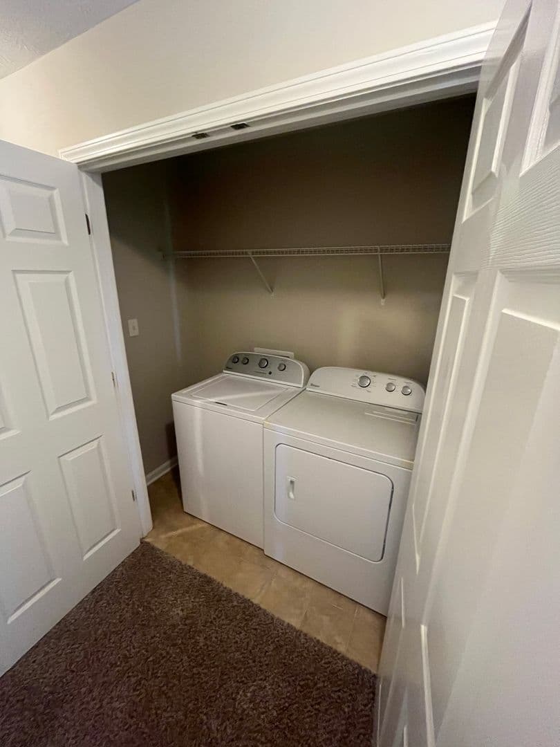 Bowling Green Apartment: 2610 Oriole Street