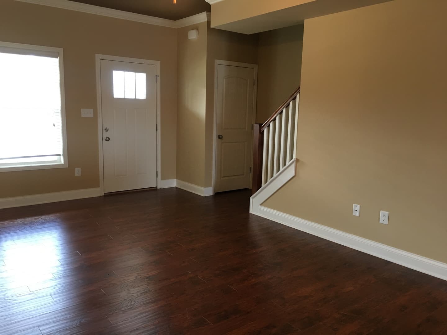 Bowling Green Apartment: 655 Declaration Way