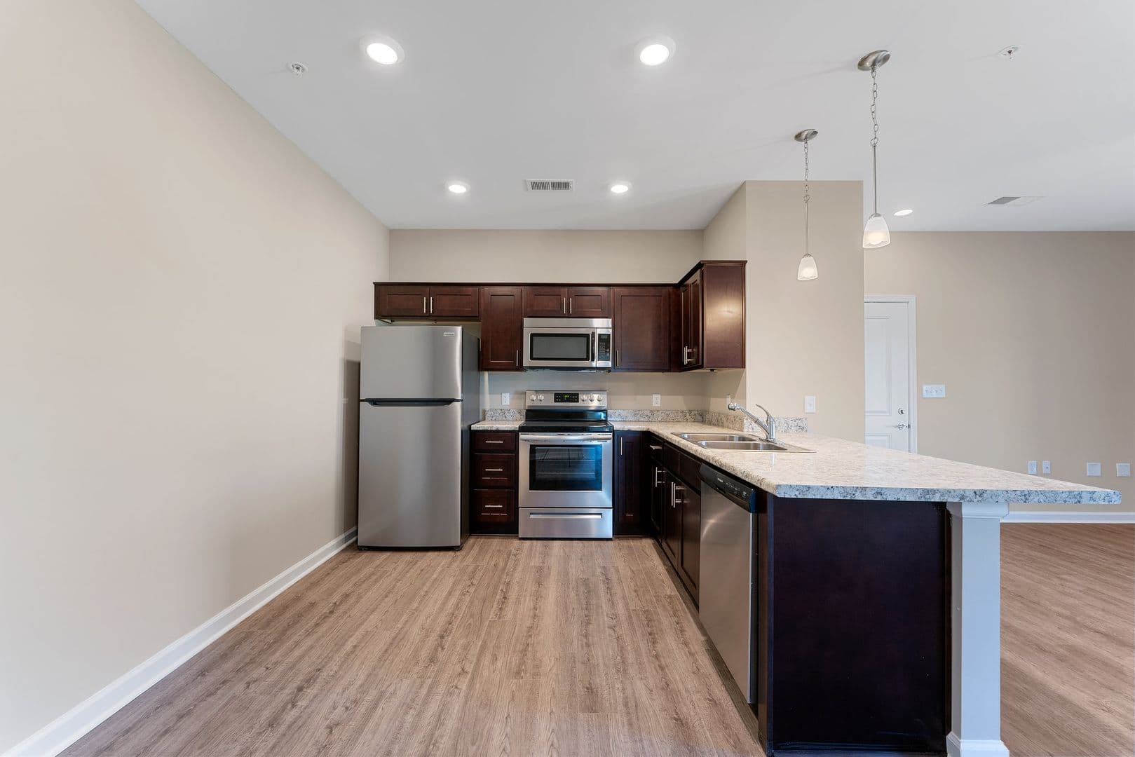 Portland Apartment: 1077 Gateview Drive