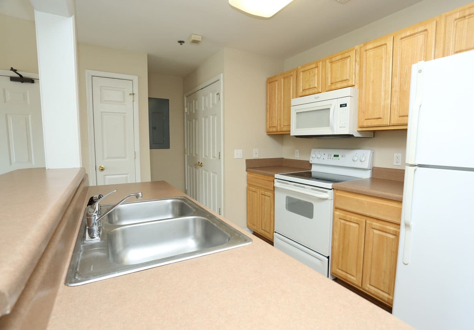 Bowling Green Apartment: 2463 Ken Bale Boulevard