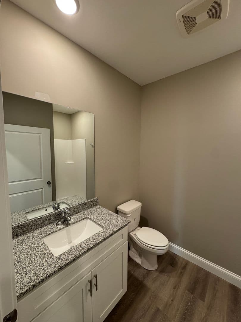Bowling Green Apartment: 5204 Bakers Spring Street
