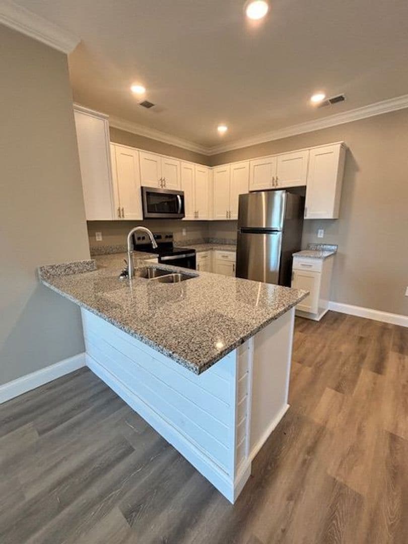 Bowling Green Apartment: 5330 Bakers Spring Street